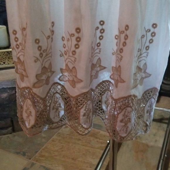 BCBG max top - Picture 4 of 5